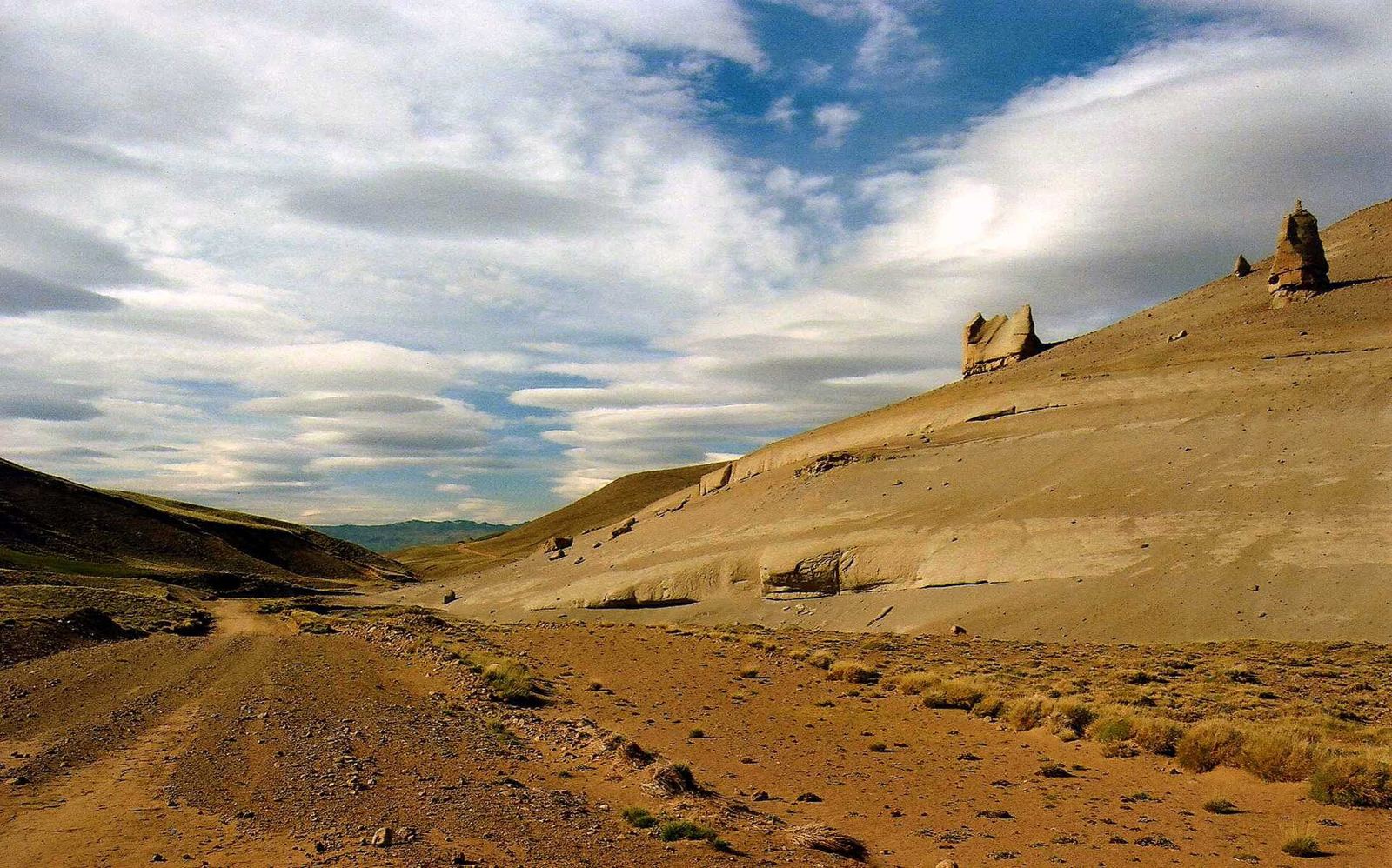 Paisaje en los alrededores del Monte Zeballos, sobre la Ruta Provincial 41